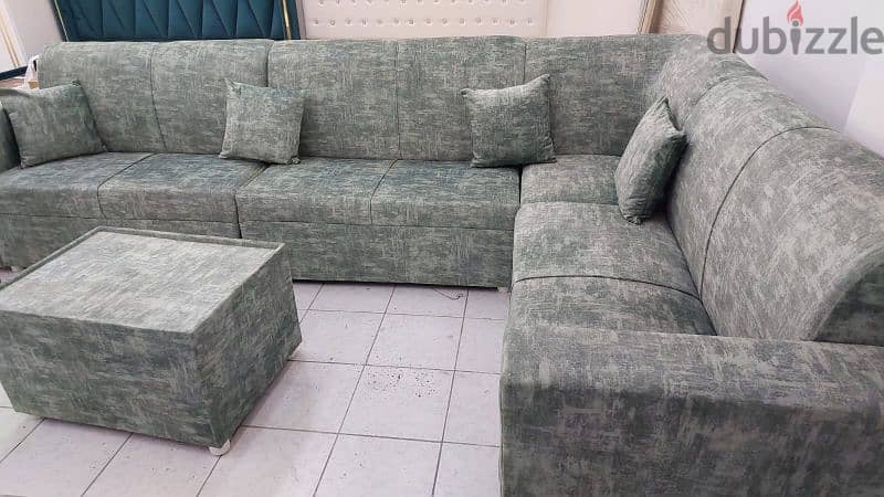 new sofa excellent condition in showroom 65 bhd available. 3959172 2