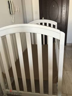 Juniors baby crib for sale 0