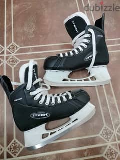 New ice hockey skate size 40.5 0
