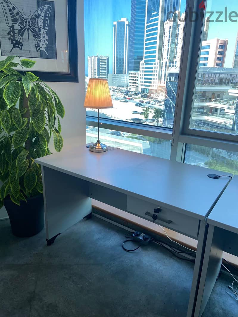 Modern office desk designed for productivity and style 3