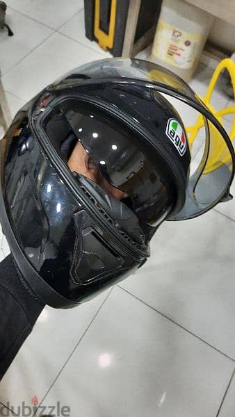 USED HELMET FULLY DARK BLACK AND BLACK VISOR AND DOUBLE DEIRING LOCK