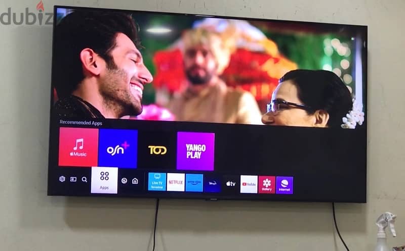 Samsung 70”inch 4K UHD Smart tv 2