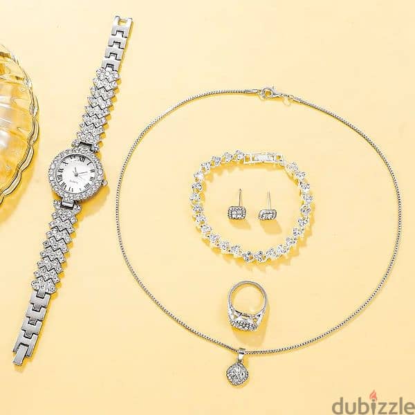 Quartz watch with jewelry set 2