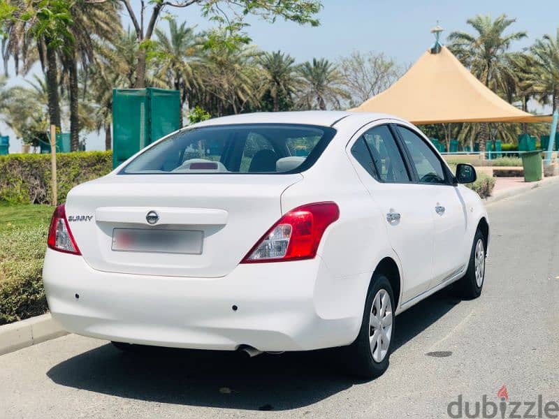 Nissan Sunny 2013 model Zero accident report car available for sale 4