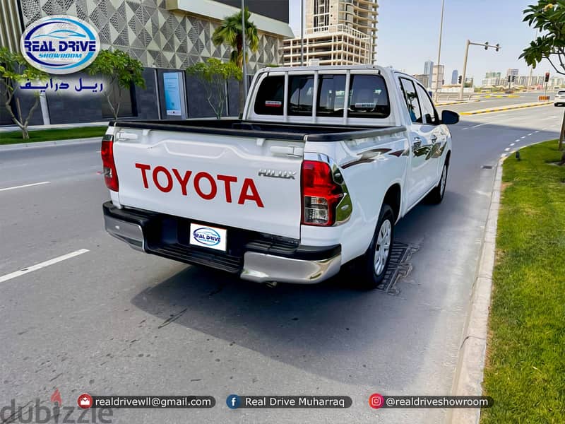 TOYOTA HILUX 2.0 L DOUBLE CABIN  Year-2019 Engine-2.0L Odometer- 49000 5