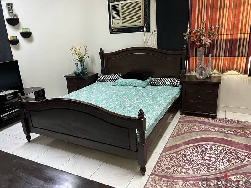 5 pc Wooden Bedroom Set Available for Sale 2