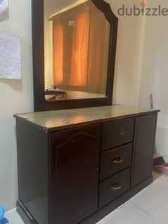 Dressing Table with big morror for sale 10 BHD only 0
