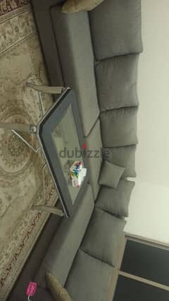 sofa and Tabel for sale 0