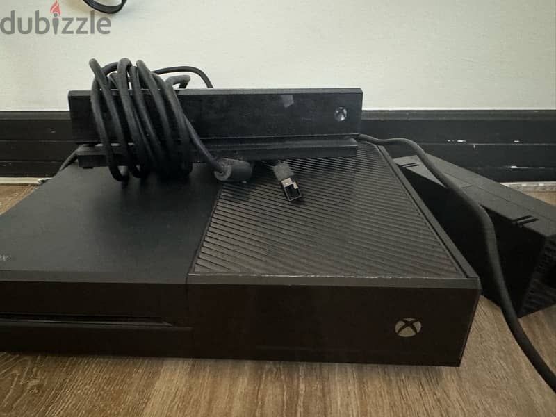 Xbox one with popular games 3