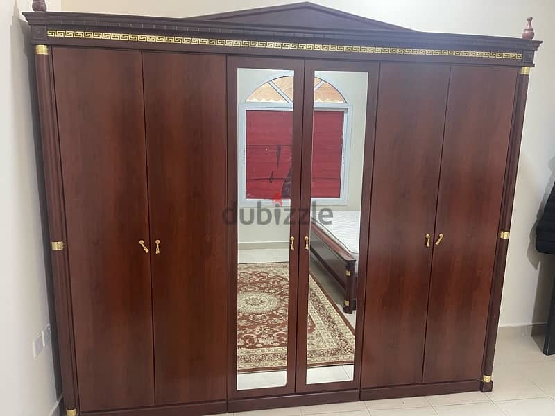 Full bedroom set for sale in excellent condition 4
