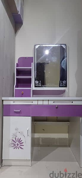 purple dressing table in perfect condition 1