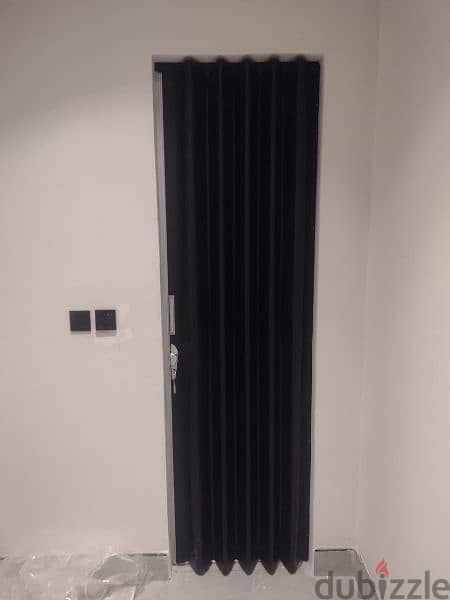 office partition door available 16