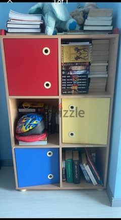 Kids book shelf - in good condition 0
