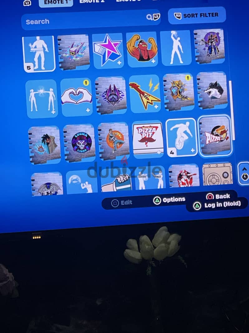 Fortnite account for sale with 1000 vbuck and 9 outfit 5