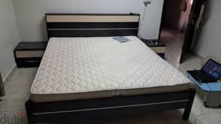 King size bed Urgent Sale 0