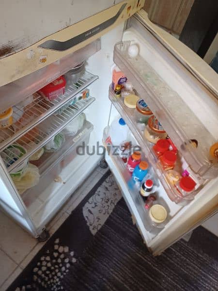 gold star fridge,in usable condition 1
