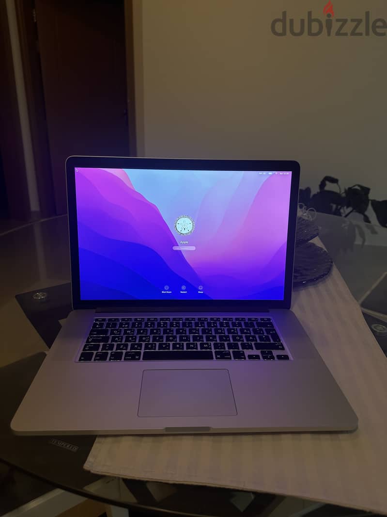 MacBook Pro Retina 15inch (512SSD, 16GB RAM) Mid-2015 1