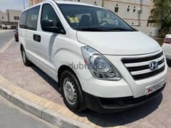 للبيع باص هونداي H1 ١٢ راكب وكالة البحرين السيارة لوحات خصوصي