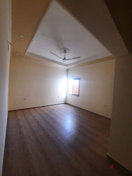 2 bedrooms flats for rent in Riffa Bu kuwarah near IMC hospital 0