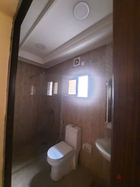 2 bedrooms flats for rent in Riffa Bu kuwarah near IMC hospital 8