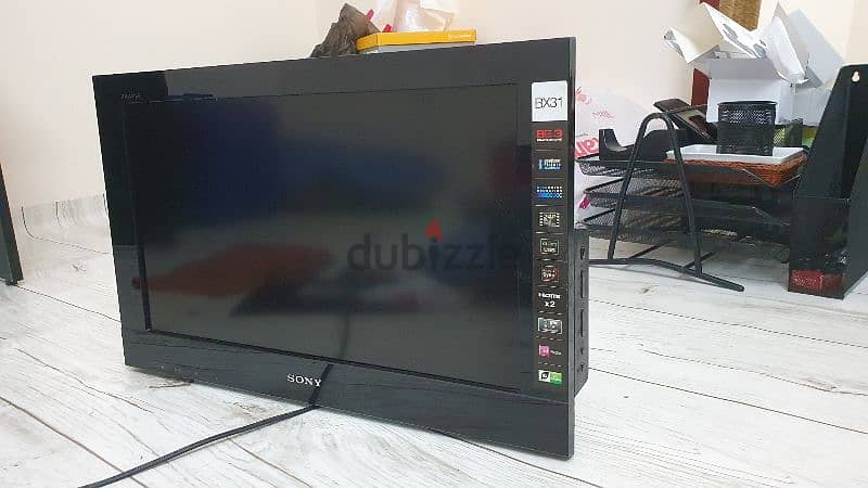 SONY TV ,TELEVISION CAN BE USED AS MONITOR TOO 1