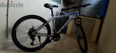26" cycle with Shimano gears 7×3 (very good condition) negotiable