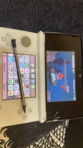 Nintendo 3ds / o3ds,white, 64gb hacked memory 2