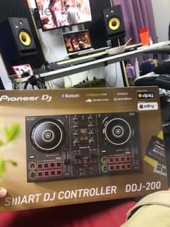 DJ CONTROLLER - PIONEER DDJ 200 - FRESH AS NEW