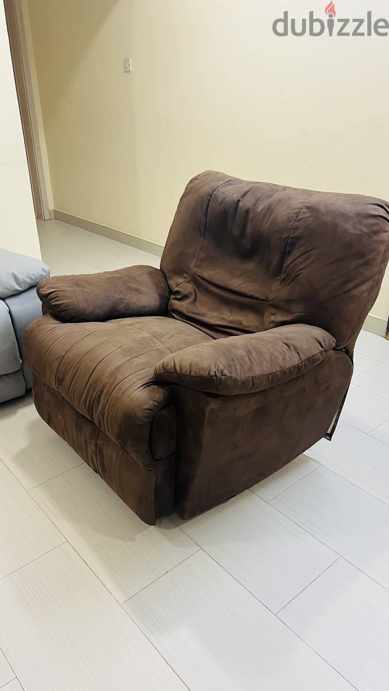 Moving Recliner Single seater Sofa 1