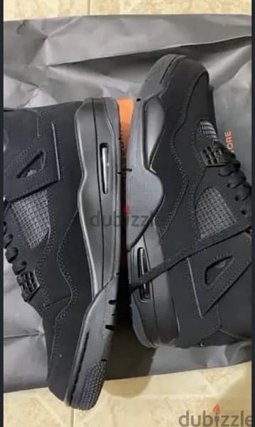 very good quality brand new with out box Jordan 4 black cat 1