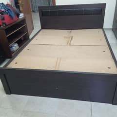 cont(36216143) Queen size bed for sale in good condition without matt