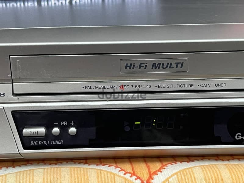 JVC video cassette recorder 6 head 1