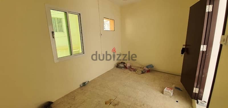 building in muharaq for sale/ للبيع مبنى في محرق 10