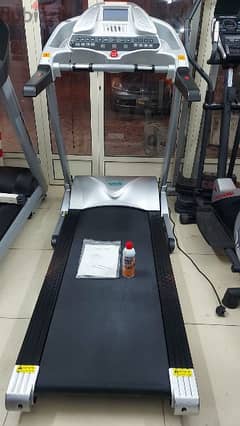 heavy treadmill 130 to 140 like new 160bd only 0