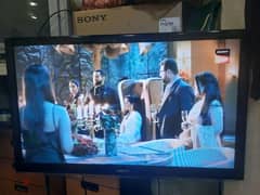 Samsung TV 5-series 46" for sale