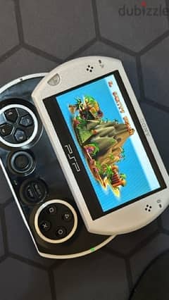 PSP Go, white and black, 16gb with 20 games 6.61 version