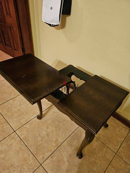 Table (one side adjustable height/with swivel) 2