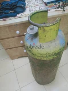 gas cylinder with regulator worth 3 BD for sale