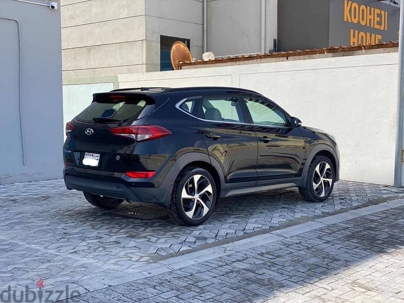 Hyundai Tucson 2017 (Black) 5
