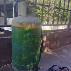 Cylinder for sale Condition 10 by 10