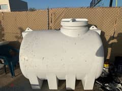 water tank 2000 liter clean from the inside and has no problems 0