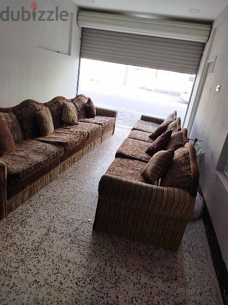 urgent sale sofa set 2