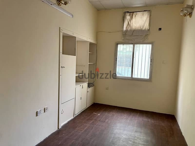 Bd 130/- Two bedroom flat for rent without EWA 5