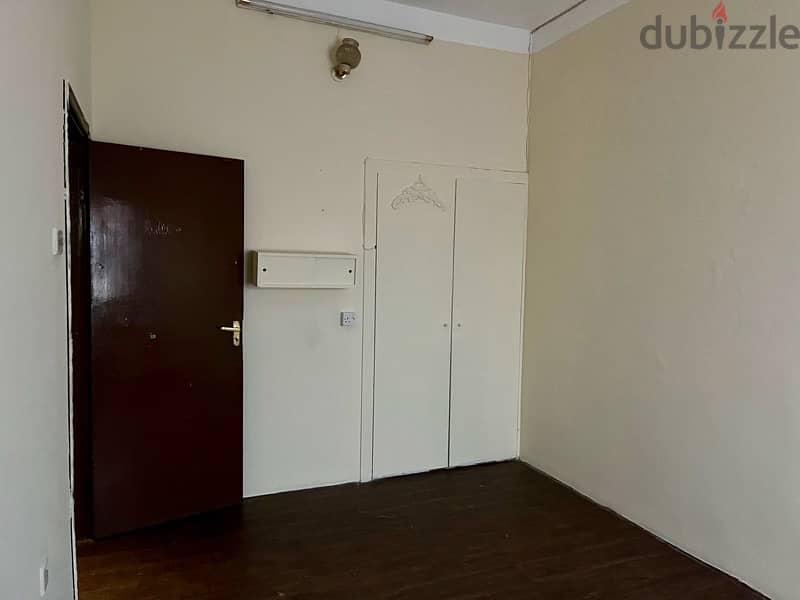 Bd 130/- Two bedroom flat for rent without EWA 6