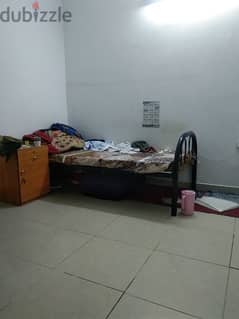 bed space room available