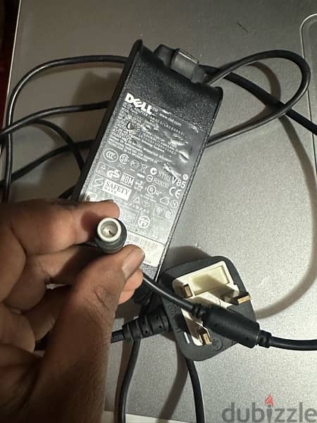 Dell orgenal leptop charger 19 vol 1