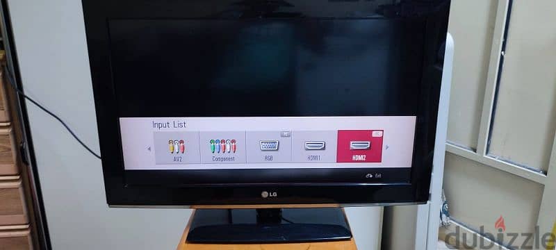 LG lcd 42 inches 35 bd and LG lcd 32 inches 25 bd in good condition 2