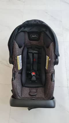 infant car seat (Evenflo) 0