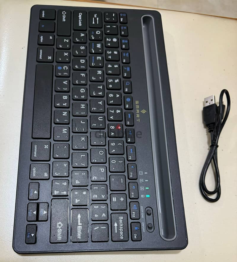 Universal Rechargeable Bluetooth Keyboard 3