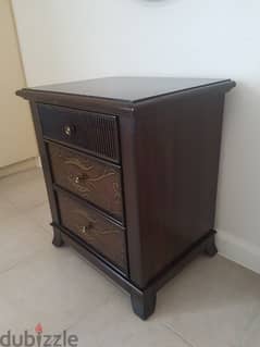 2 wooden night stand 0
